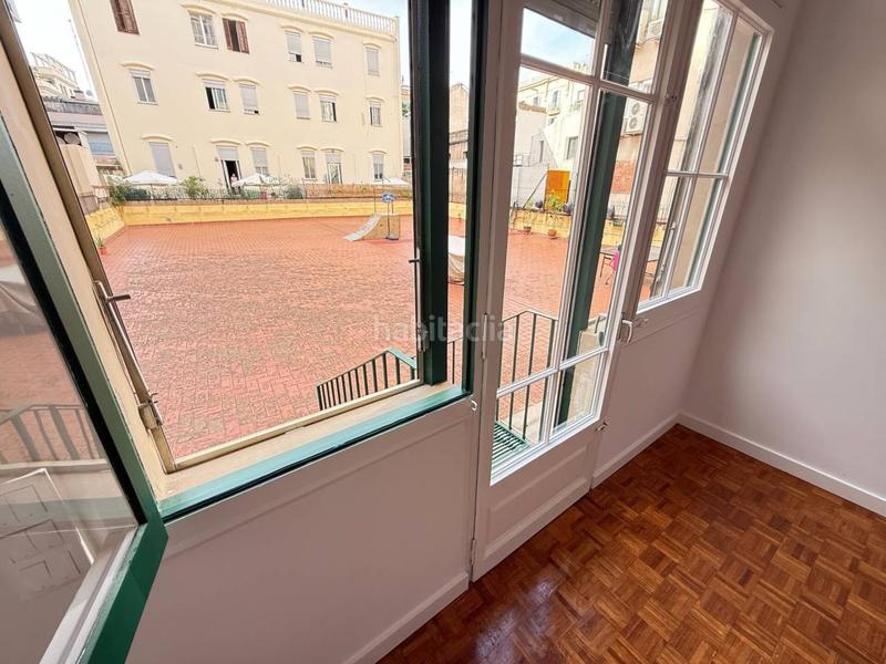 Foto e9b9bc3f-eac2-4b24-9062-3ef44b245959. Location bureau dans Vila de Gràcia Barcelona