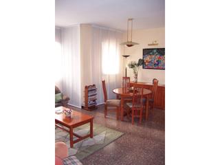Pis  Josep anselm clavé. Piso luminoso en venta en cornella