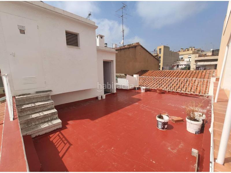 Foto a0554273-9f61-44b1-8018-728f8da1a86a. Edifici a Cirera Mataró