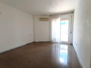 Pis  Josep tarradellas. Piso en venta en terrassa