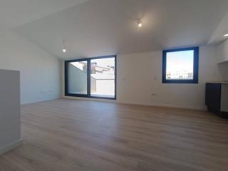 Duplex  Transversal. Duplex a estrenar con terraza propia en terrassa