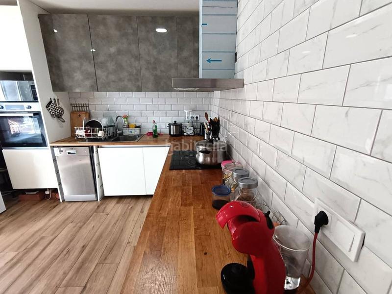 Foto 2f6719e3-a4c6-4a45-816a-1a8bf36d0f39. Casa amb aparcament piscina a Torre Baró Barcelona