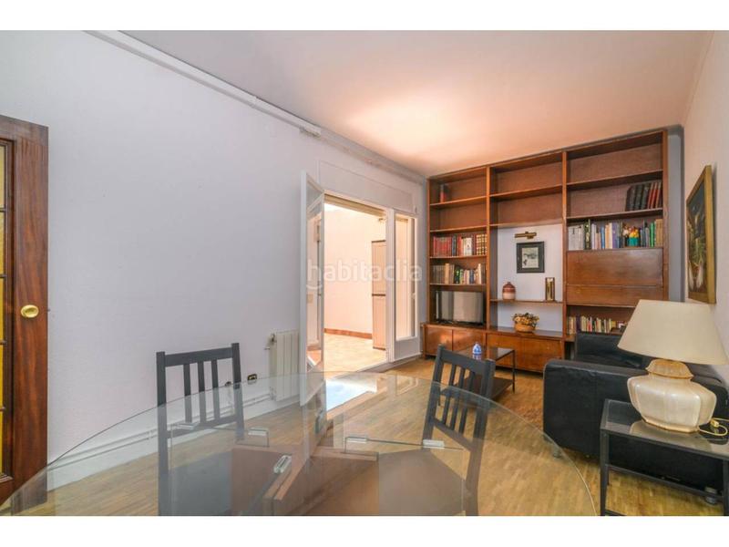 Foto 9a4737e2-33e6-41cd-bea3-f7bf8441bf8b. Pis a La Salut Barcelona