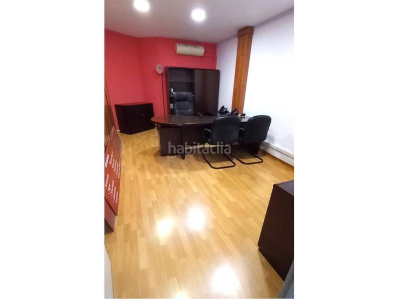 Foto 0599e71f-e229-446d-a187-5a4eeddecf92. Oficina a Sants Barcelona