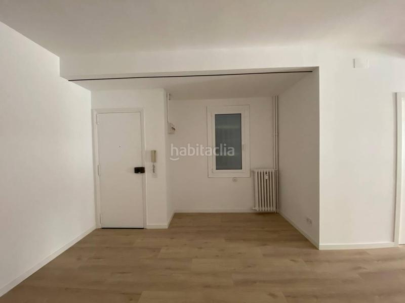 Foto 89bc8c67-8aa1-40e7-b05d-1775393074ca. Local comercial a La Nova Esquerra de l´Eixample Barcelona