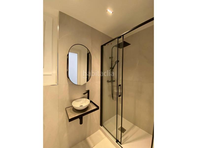 Foto e0d0d487-efb5-40ad-ac1f-7b195dae7486. Local comercial a La Nova Esquerra de l´Eixample Barcelona