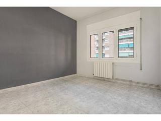 Appartamento  Corts. Piso con balcon en venta en les corts