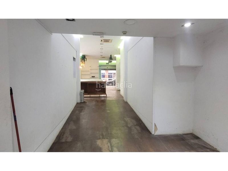 Foto 2cc0a770-83aa-4ee7-b310-54506fdd73e7. Local comercial a Sant Antoni Barcelona