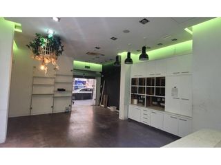 Business premise in Calle Viladomat
