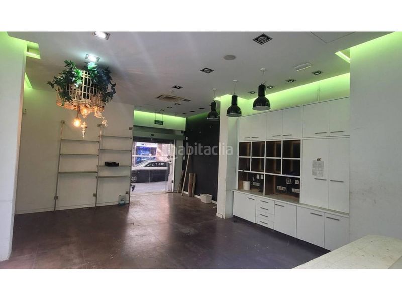 Foto d4f763b2-fb0b-4613-ae62-33099bfe78e7. Local comercial a Sant Antoni Barcelona