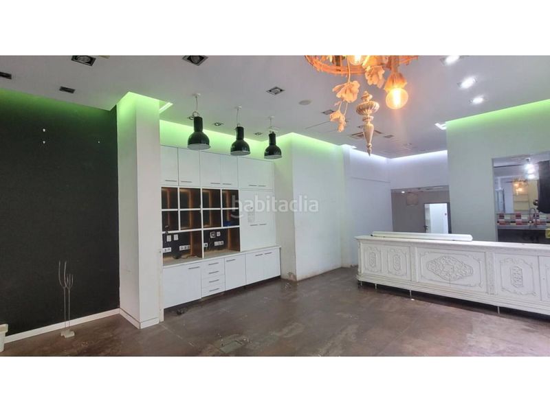 Foto d8ba7018-f6d7-4c41-a1c6-a23656f4e785. Local comercial a Sant Antoni Barcelona