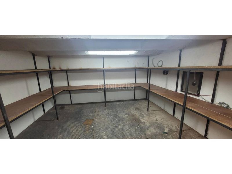 Foto e12185ef-1d1b-4b46-baac-9d8d0db538d1. Local comercial a Sant Antoni Barcelona