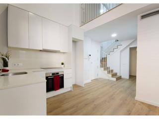 Dúplex  Borras. Hermoso dúplex en planta baja en barcelona, zona la prosperitat!