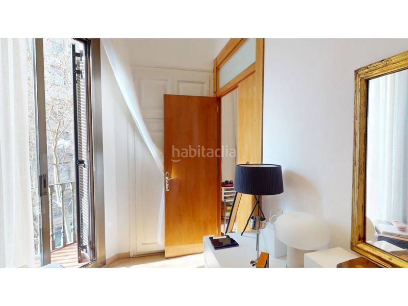Foto f126bcb2-0f22-4cc6-ae45-c23087d5cb6e. Pis a Dreta de l´Eixample Barcelona