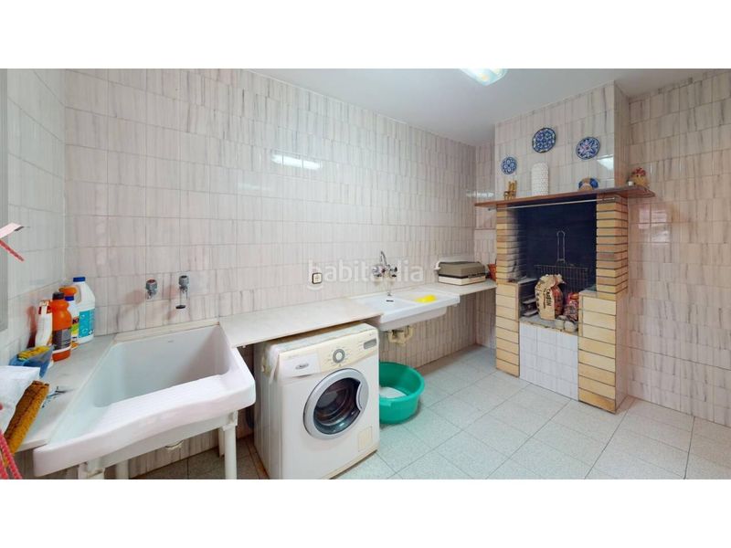 Foto 15b94fa7-f5fe-423f-81e0-1f327d013457. Casa a La Roureda Viladecans