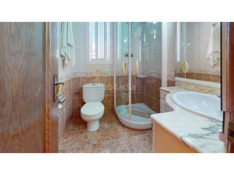 Foto 2a12f9da-40e1-48bc-b124-8de4ea426626. Casa a La Roureda Viladecans