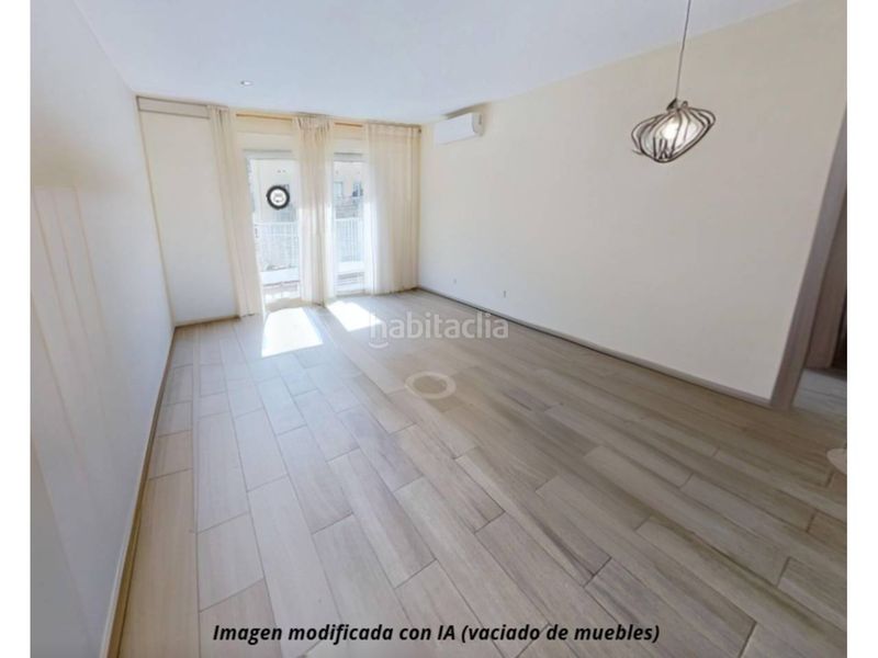 Piso en venta reformado, con balcon, finca con ascensor en la mejor zona de eixample en Barcelona - Imagen 2