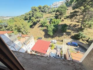 Geschäftsraum  Calle sant feliu de codines. Local comercial en venta en nou barris  oportunidad