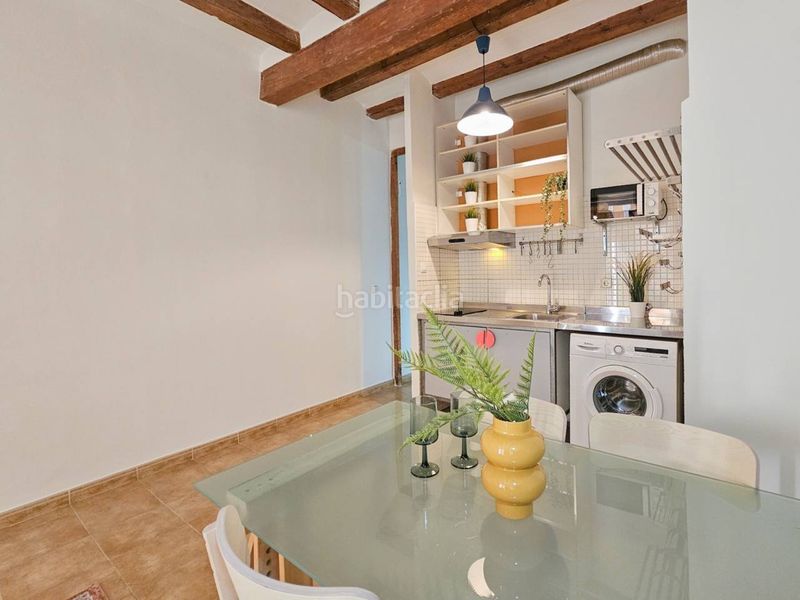 Foto 6bf65e2c-3ab8-4399-874d-bf151482997b. Pis a Raval Barcelona