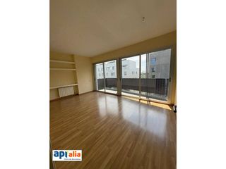 Pis  Calle joana raspall. Piso en venta con piscina comunitaria en sant feliu de llobregat