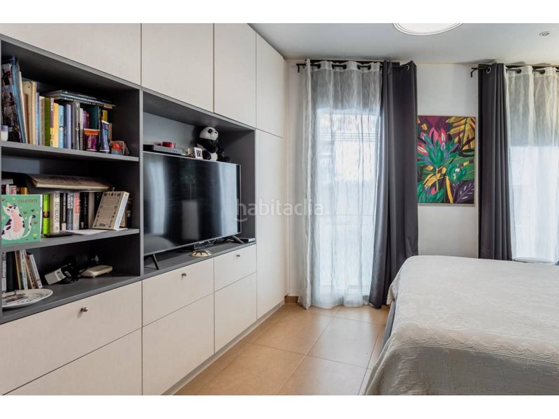 Foto 3601aa07-d8c7-4edf-ab8d-0c883f2424f6. Casa a Centre Esplugues de Llobregat