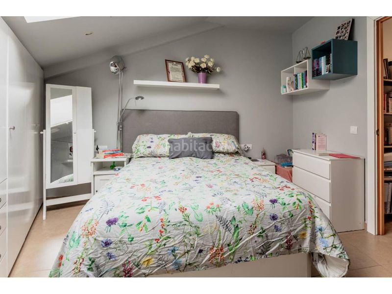 Foto a188b081-c6e0-4d02-bdec-fe87eb0206fe. Casa a Centre Esplugues de Llobregat