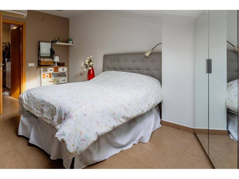 Foto acacd700-b07c-4bb4-b26a-cf290c559108. Casa a Centre Esplugues de Llobregat