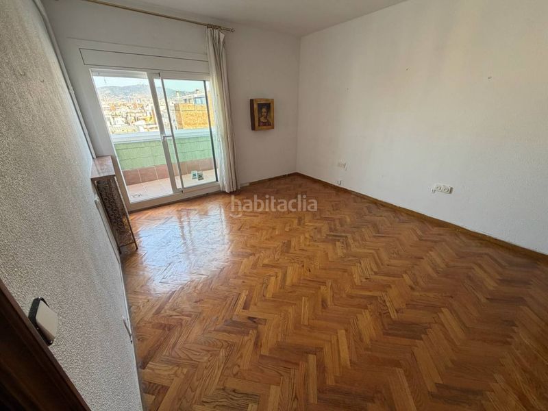 Foto 36bfee2f-26da-4ff2-b244-2c5fb0e968fb. Àtic a Sant Antoni Barcelona