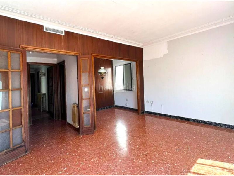 Foto e8ba9d35-0b1a-44b8-81d6-647c294a9d4b. Àtic a Sant Antoni Barcelona