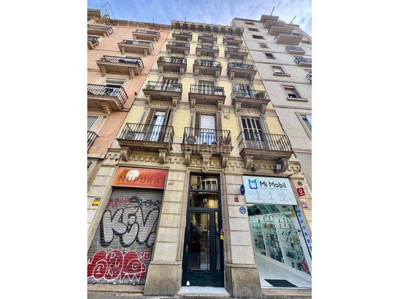 Foto 88c9cea1-f9a0-4a63-9ede-f0c02ff689e1. Pis a Sant Antoni Barcelona