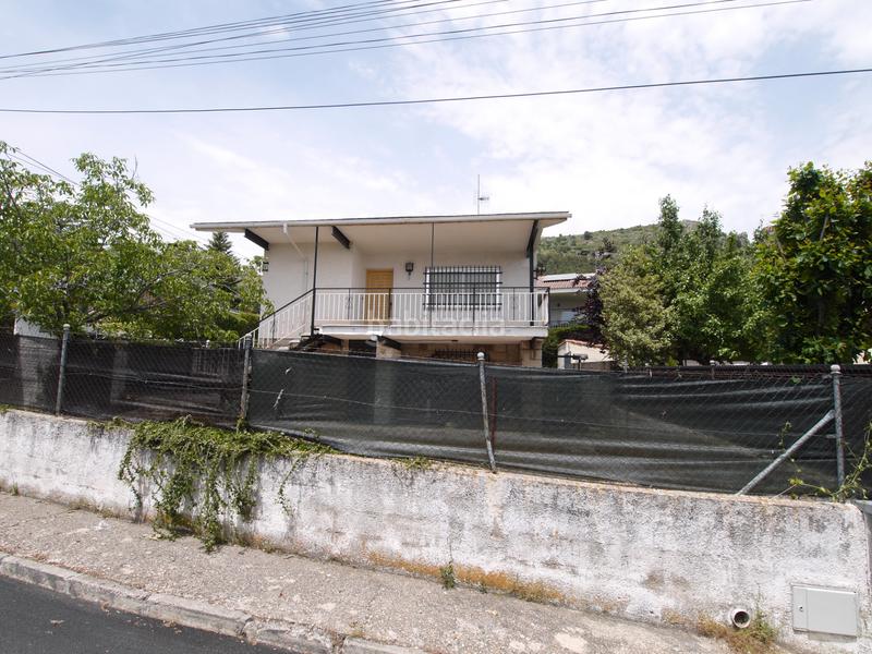 Foto 4ad4a940-2769-45c6-9bca-e29b4f175ab8. Chalet en Bustarviejo