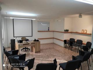 Oficina a Plaza de Toros-Avenida Chapí-Trinquete. Entreplanta en pleno centro de elda, ideal para oficinas, despac