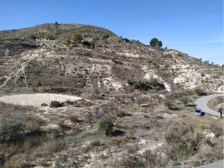 Finca rústica en Petrer. Terreno en venta en partida genibre