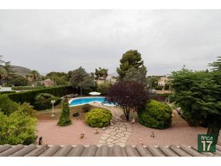 Xalet a Petrer. Chalet en venta en petrer
