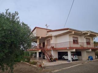 Xalet a Petrer. Chalet en venta en salinetas! se vende chalet de 300 m2 en un te