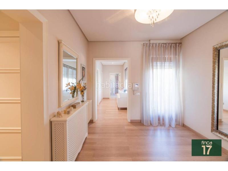 Foto 10f047af-96d3-442b-89f1-a48732a35bc9. Chalet avec chauffage piscine dans Plaza Castelar - Mercado Central Elda