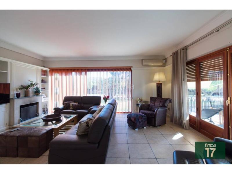 Foto 4e53f224-cd63-4bdd-88d4-a510ccb20279. Chalet avec chauffage piscine dans Plaza Castelar - Mercado Central Elda