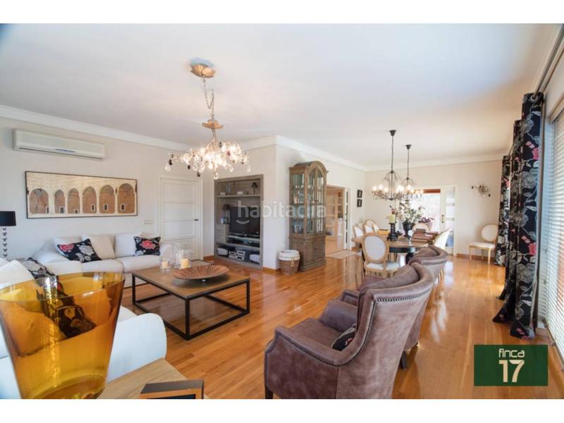 Foto 6a52bad8-5d25-413f-aa47-2ac4d7110b54. Chalet avec chauffage piscine dans Plaza Castelar - Mercado Central Elda