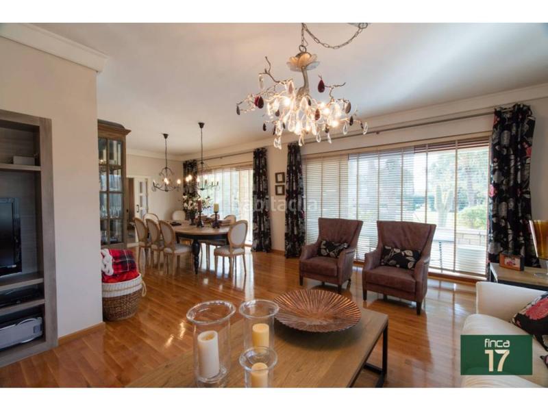 Foto 6e8131ff-460d-4186-9ef2-89180d165ff8. Chalet avec chauffage piscine dans Plaza Castelar - Mercado Central Elda