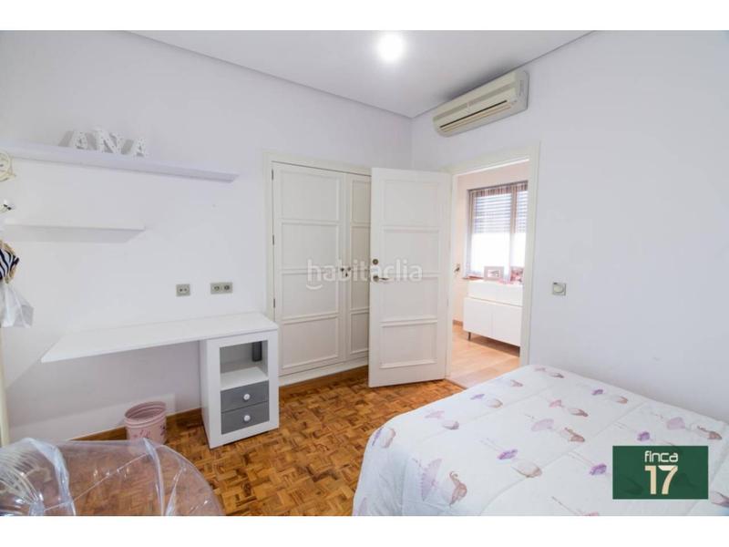 Foto 9889dd6a-9cd1-46a2-a154-9bc4862e88f5. Chalet avec chauffage piscine dans Plaza Castelar - Mercado Central Elda