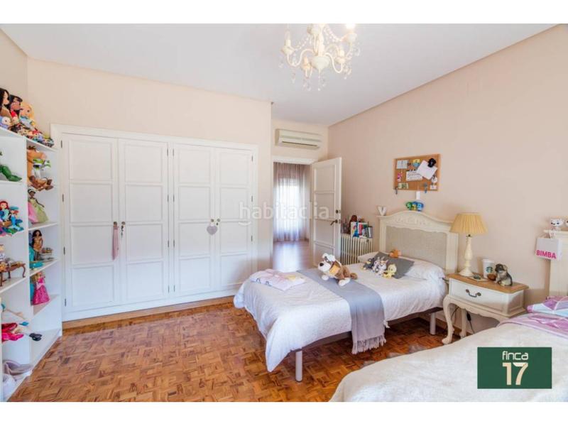 Foto e73bdb1c-95a1-4a5f-9144-193798650cdd. Chalet avec chauffage piscine dans Plaza Castelar - Mercado Central Elda