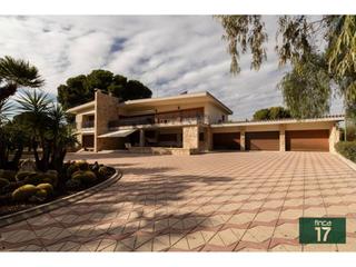 Xalet a Plaza Castelar - Mercado Central. Chalet en venta en elda