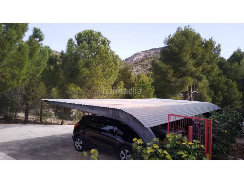 Foto b3568956-aa4c-441c-b819-ccfcb1c2641b. Xalet amb aparcament piscina a Petrer