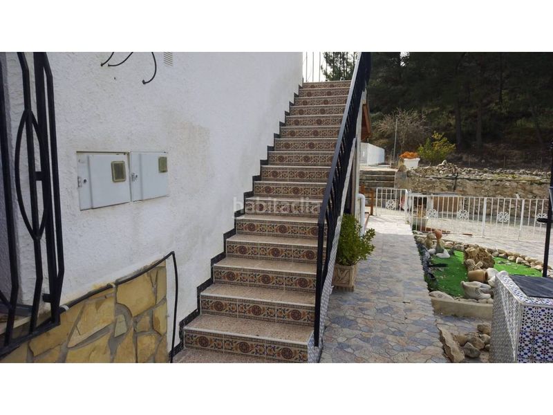 Foto e4759ab4-9d66-4b75-b1b4-650e3fd5fac0. Xalet amb aparcament piscina a Petrer