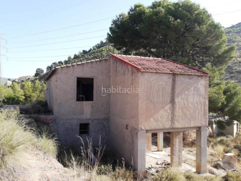 Foto 74c6a0d2-cc64-4517-a6ab-a244ec04d2f8. Finca rústica a Petrer