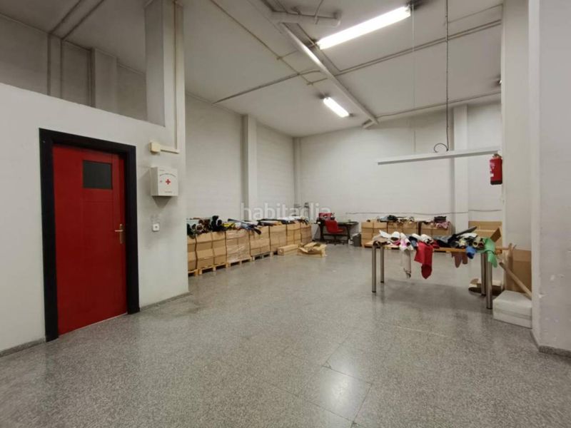 Foto 0105eb30-54e1-4ff4-8a74-7643f1dea37c. Local comercial a Plaza Castelar - Mercado Central Elda