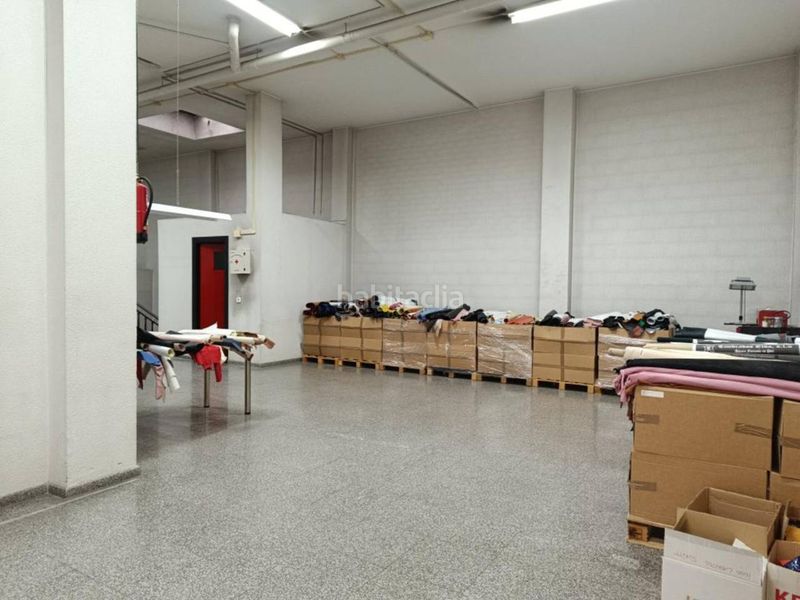 Foto 71b91680-db5a-45c0-be4f-9c182c4e9cb6. Local comercial a Plaza Castelar - Mercado Central Elda