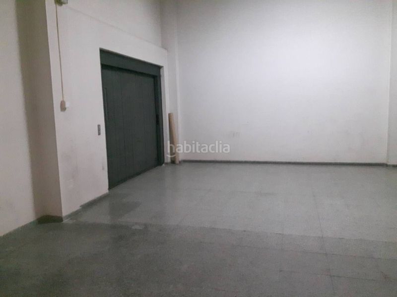 Foto f2aaf145-6714-43be-a943-c7966d9e0910. Local comercial a Plaza Castelar - Mercado Central Elda