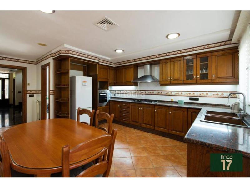 Foto 37bca5ae-87c5-4da0-ad42-149439f02a8b. Xalet amb aparcament piscina a Campo Alto-Club de Campo Elda