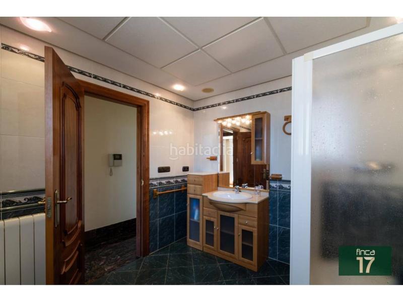 Foto 6a44b28a-7aac-4f01-8e01-9df544f303db. Xalet amb aparcament piscina a Campo Alto-Club de Campo Elda